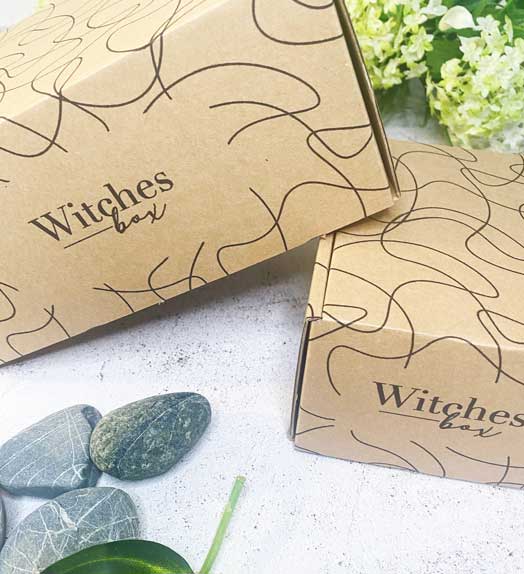 Des box spirituelles esthétiques en guide de cadeau